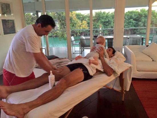 Novak Djokovic avec Stefan, son fils, après sa victoire au tournoi de Miami. Source: Twitter